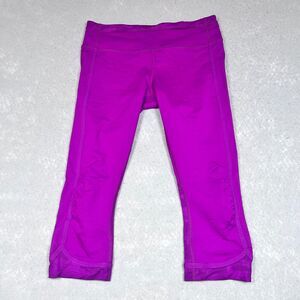 Lululemon Leggings Womens Size 8 Tender Violet Crop Inseam 18 in Logo